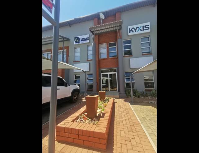 120M² OFFICE TO LET IN MELODIE